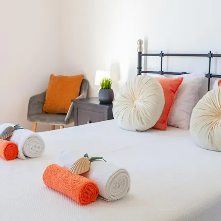 Дом отдыха Townhouse In Albufeira Near Stunning Beaches Албуфейра