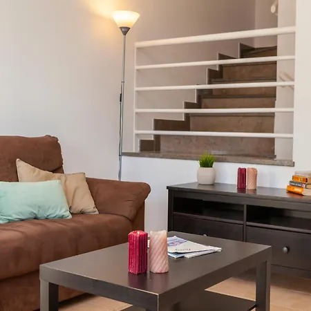 Townhouse In Albufeira Near Stunning Beaches Casa de Férias