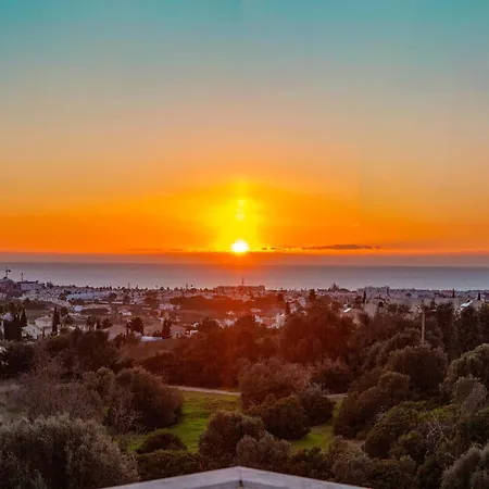 Townhouse In Albufeira Near Stunning Beaches Casa de Férias