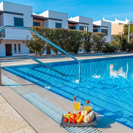 Casa de Férias Townhouse In Albufeira Near Stunning Beaches Albufeira