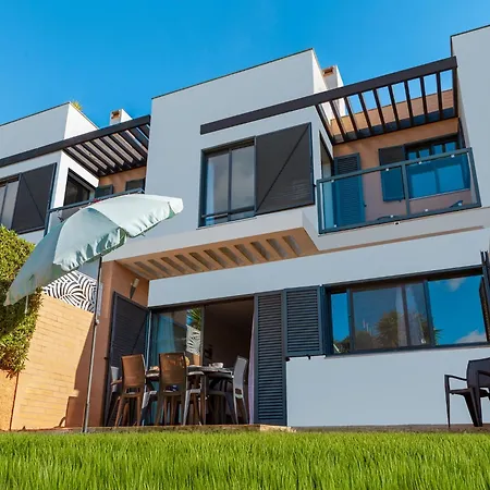 Townhouse In Albufeira Near Stunning Beaches Albufeira